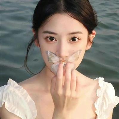 偷窥狂小姐